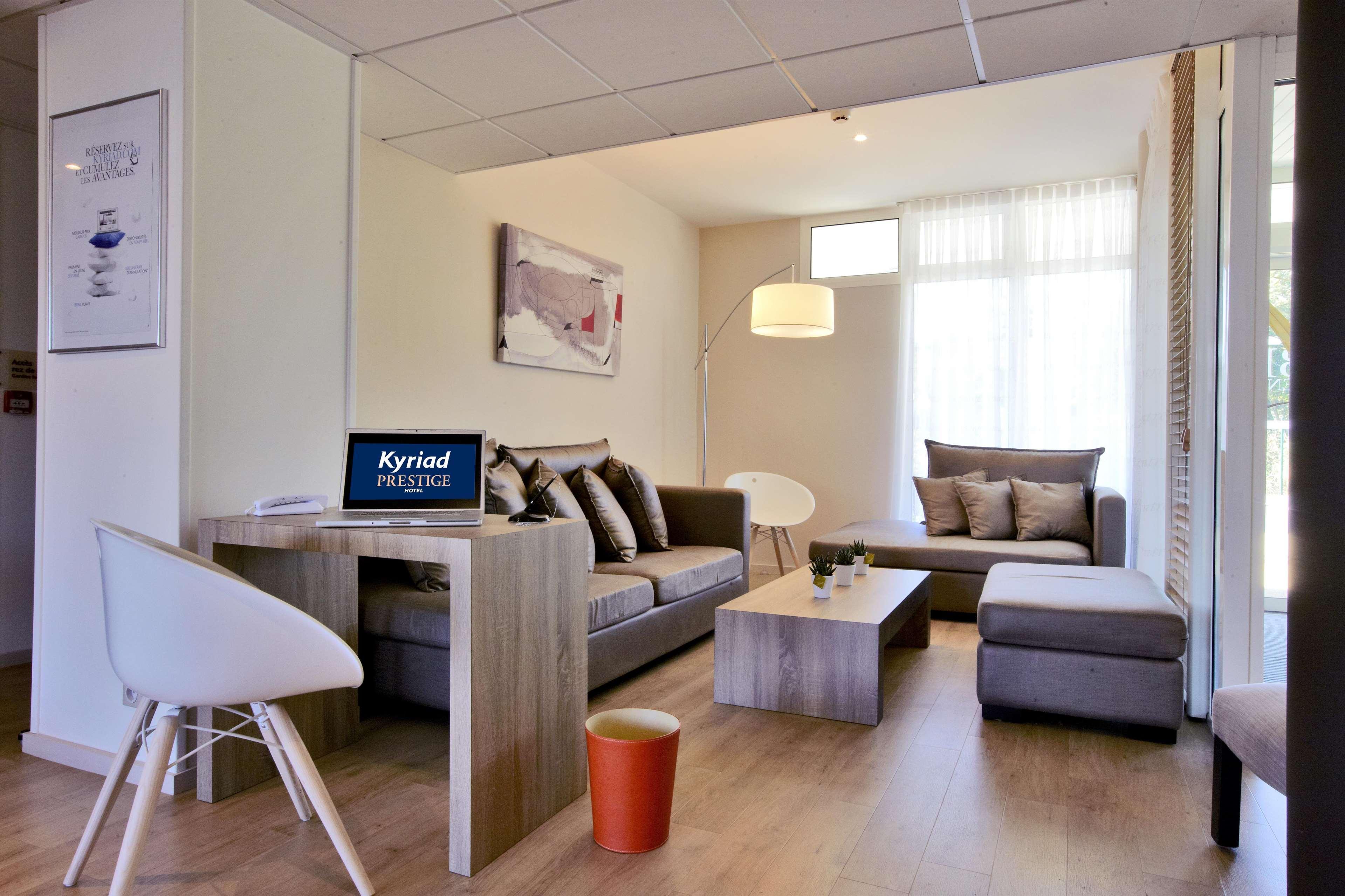 Kyriad Prestige Vannes Centre-Palais Des Arts Esterno foto