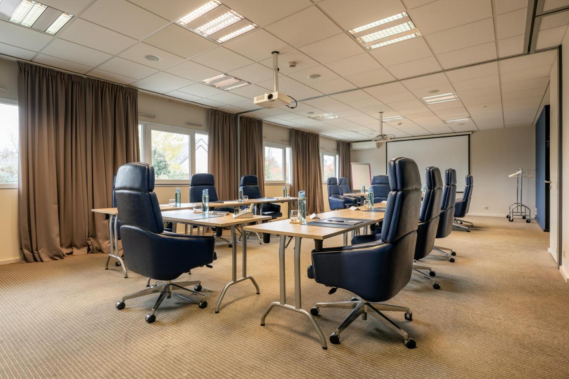 Kyriad Prestige Vannes Centre-Palais Des Arts Esterno foto